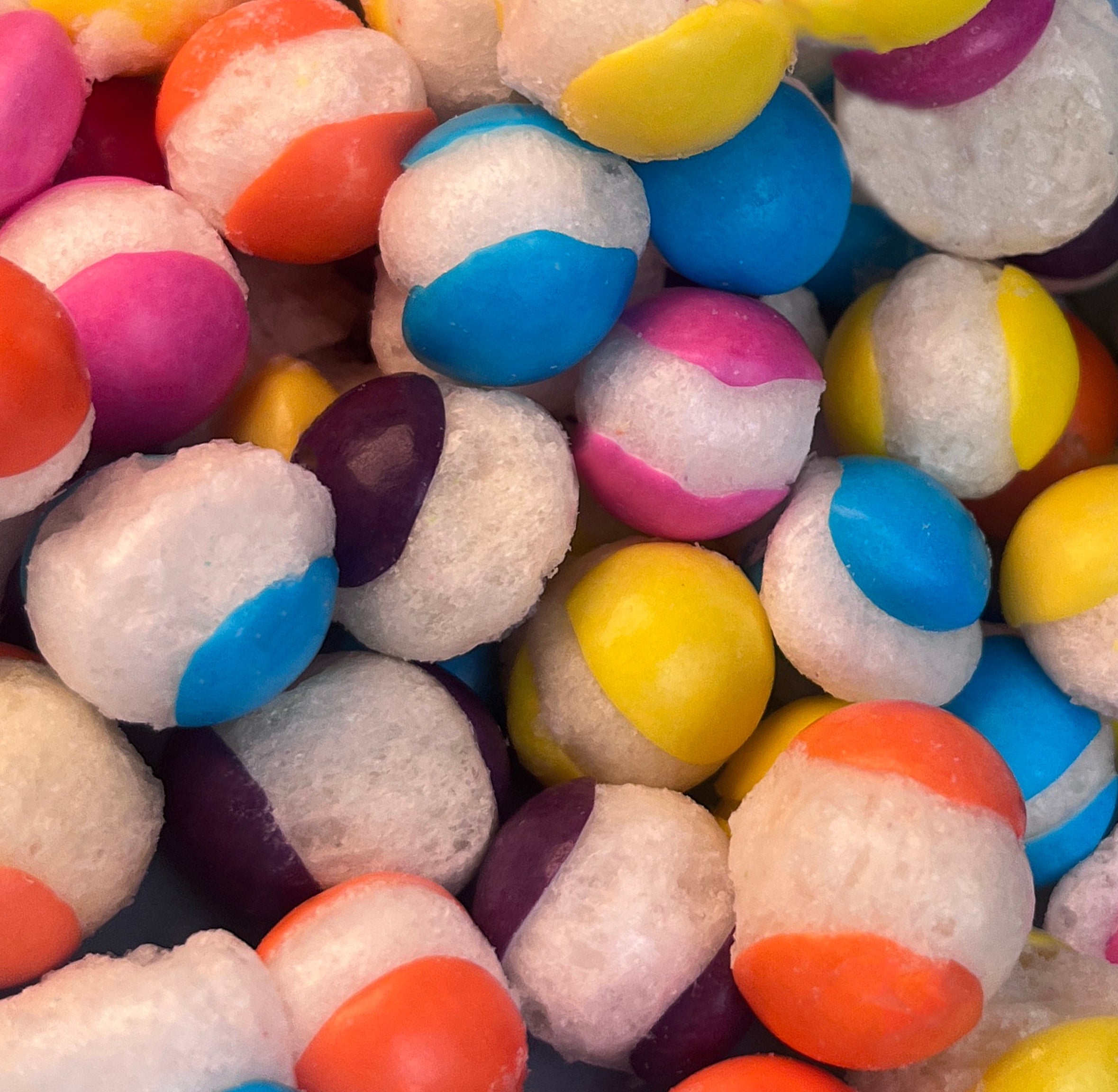 Tropical Fruit Crunch Gems (Skittles Tropical)